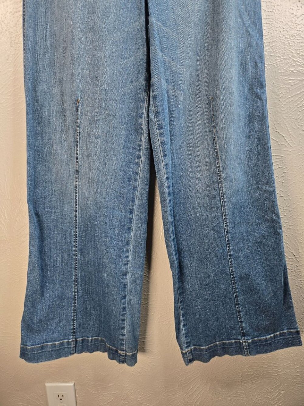 Spanx Wide Leg Pull On Shaping Blue Jeans L High Rise Relaxed Fit Slimming Denim - Picture 6 of 9